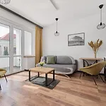 Norwida Apartment With Balcony Downtown Wroclaw By Noclegi Renters