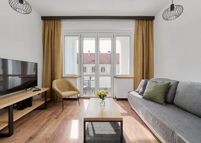 Norwida Apartment With Balcony Downtown Wroclaw By Noclegi Renters