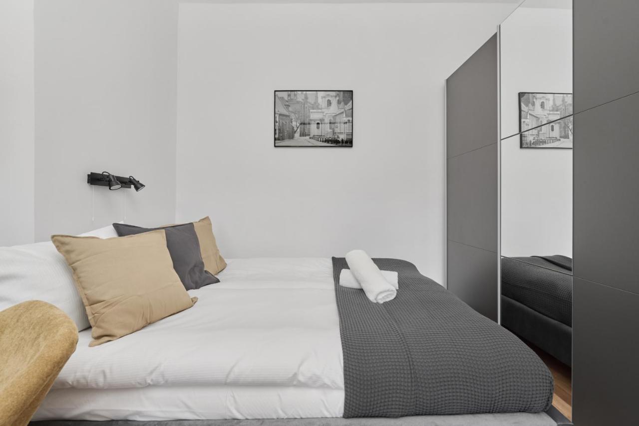 Apartment Norwida With Balcony Downtown By Renters *