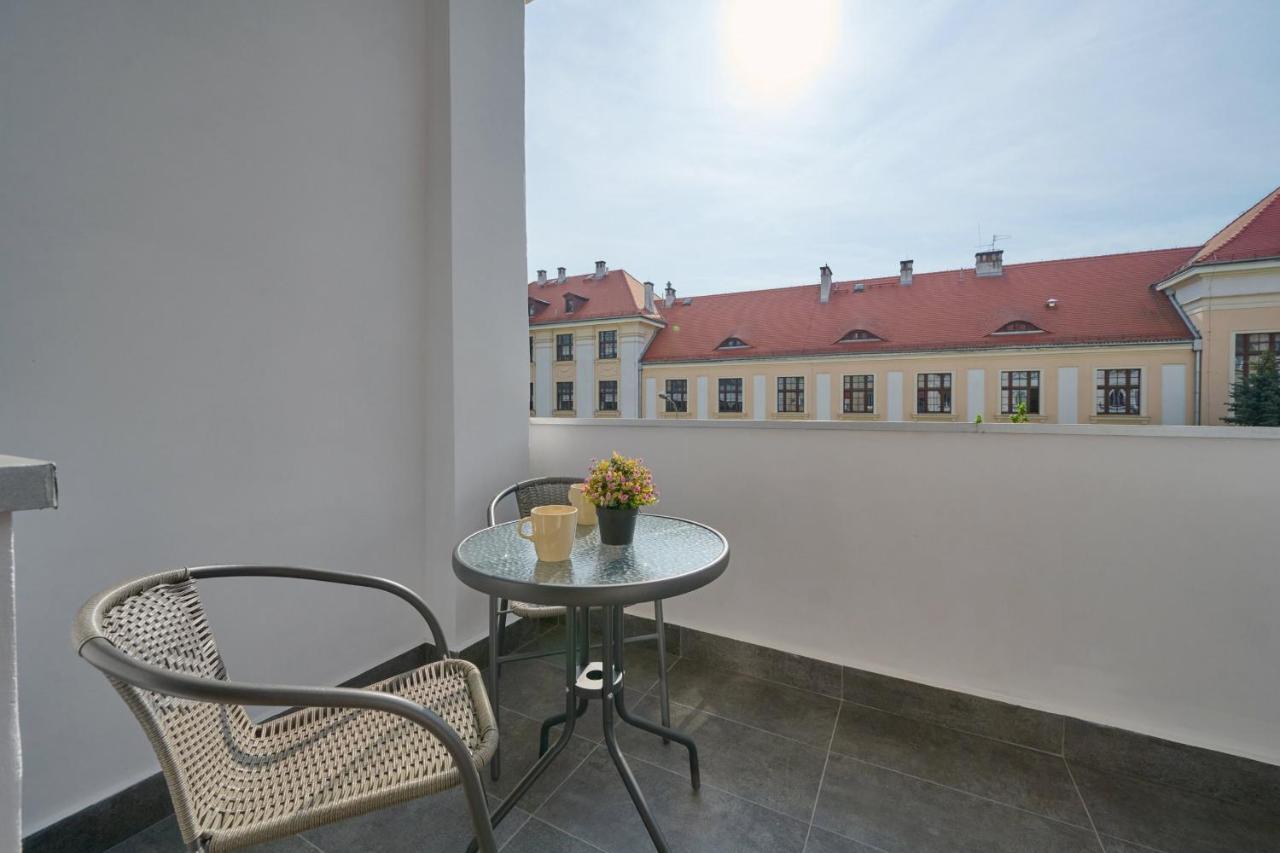Norwida With Balcony Downtown By Renters Apartment Breslau