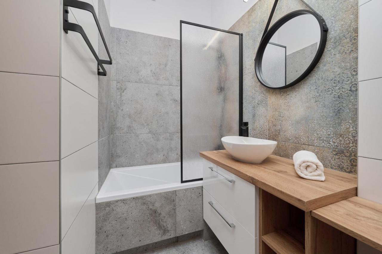 Norwida With Balcony Downtown By Renters