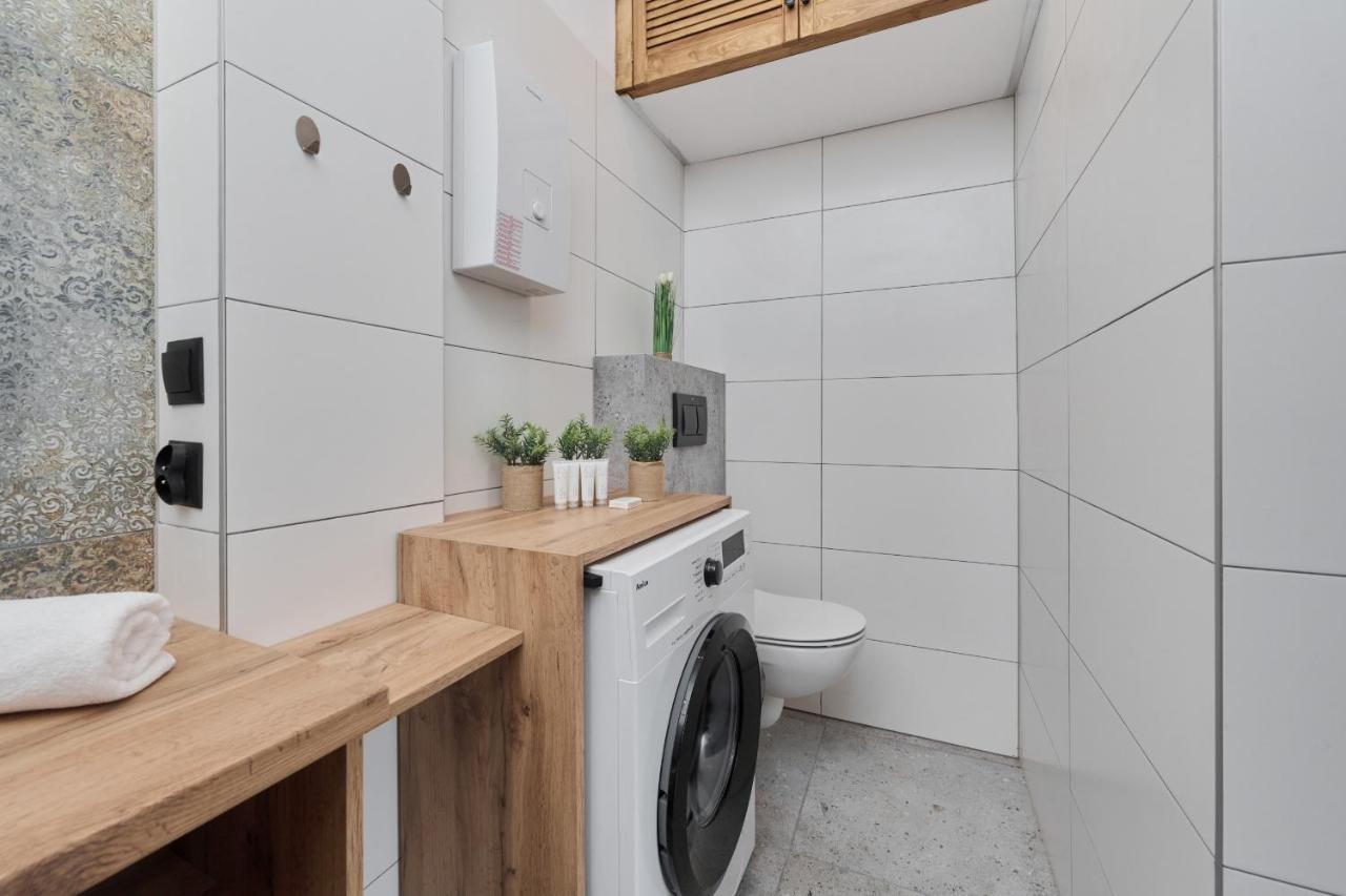 Norwida With Balcony Downtown By Renters Apartment *