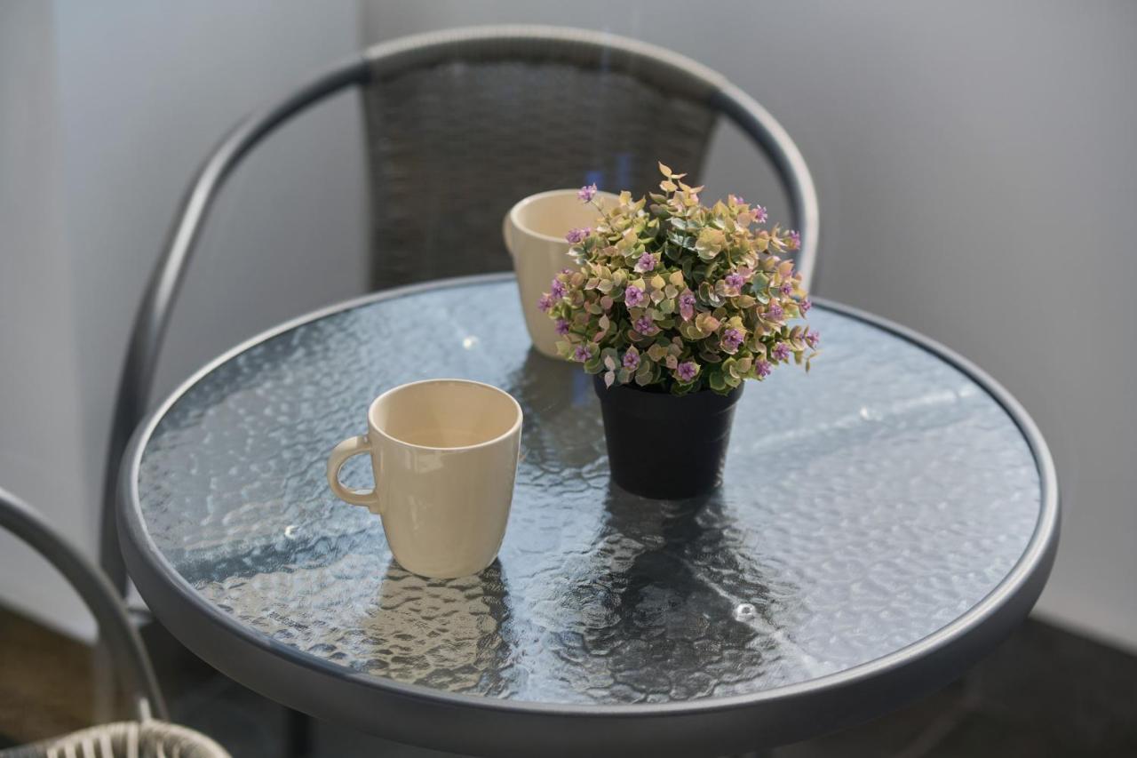 Norwida With Balcony Downtown By Renters Apartment