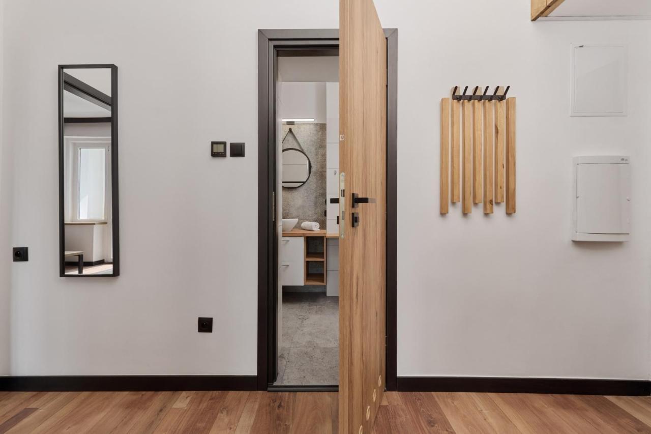 Norwida With Balcony Downtown By Renters