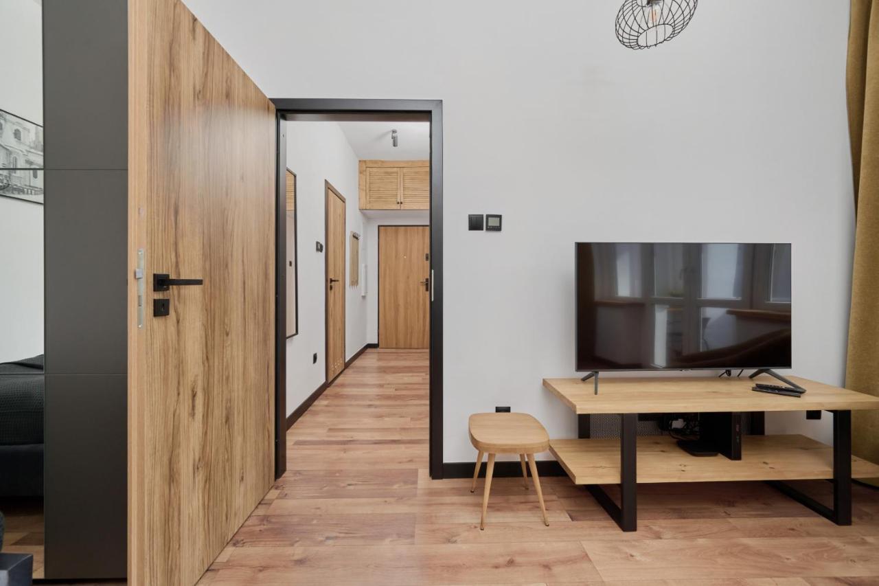 Norwida With Balcony Downtown By Renters *