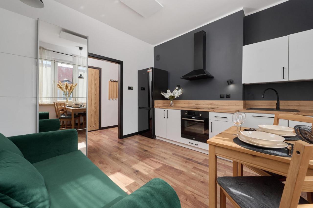 Norwida With Balcony Downtown By Renters Apartment Breslau